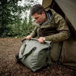 Trakker Downpour Roll-Up Fishing Carryall -Trakker Geschaft trakker downpour roll up carryall 6