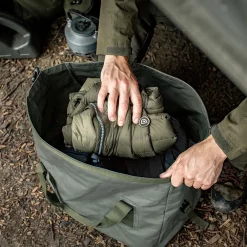Trakker Downpour Roll-Up Fishing Carryall -Trakker Geschaft trakker downpour roll up carryall 8